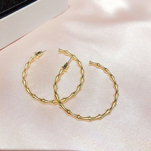 Yellow Gold 1.5'' Bamboo Textured Hoop Earrings - Picture 7 of 7